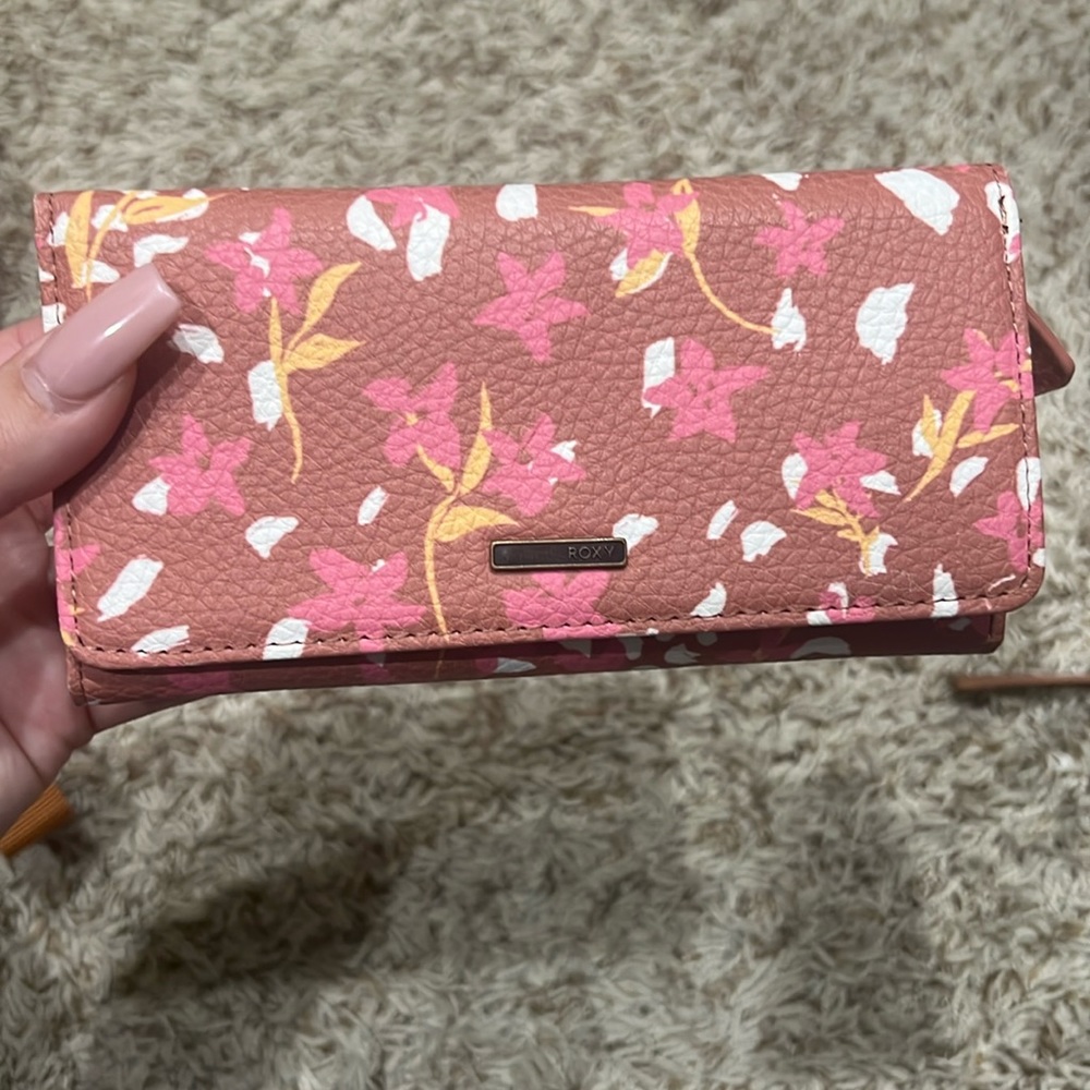Brand new Roxy wallet
